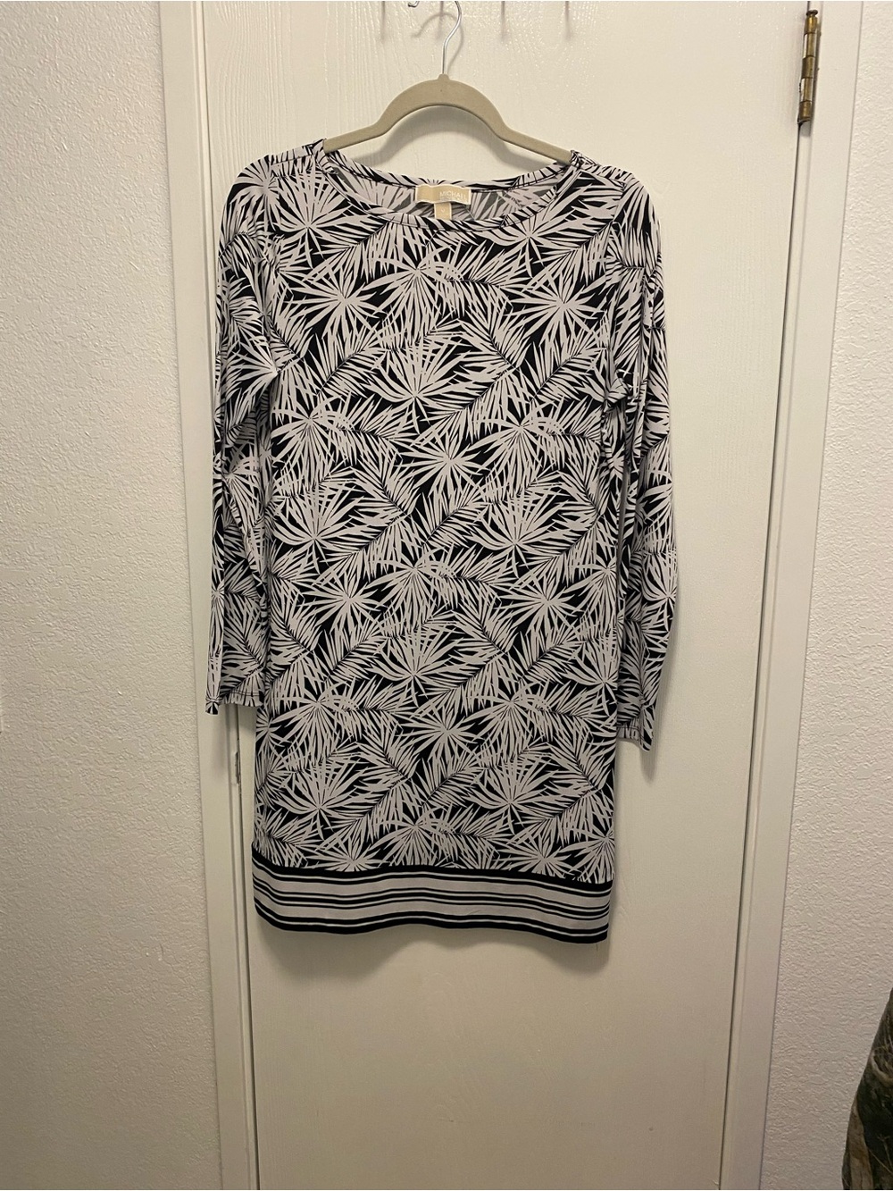 Michael Kors Black and White Palm-Print Long Sleeve Shift Dress